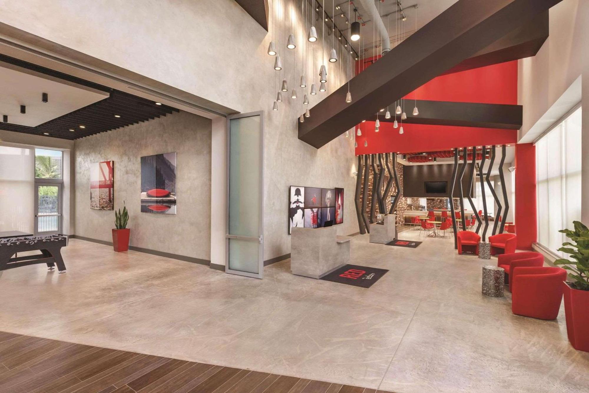 Hotel Radisson Red Miami Airport Miami Springs Exterior foto